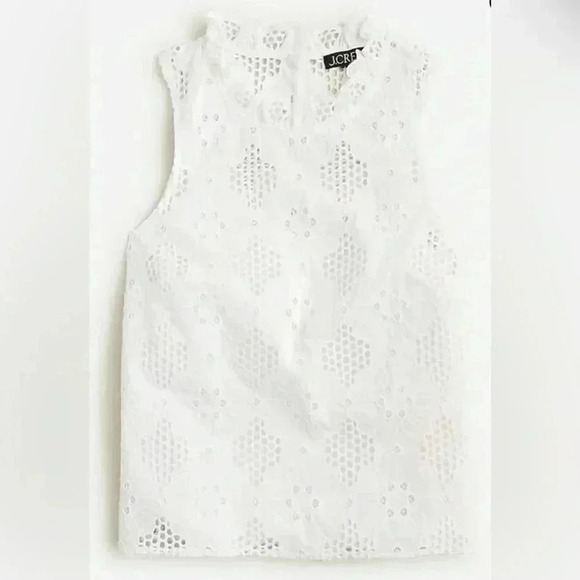 NWT J.Crew Tall Scalloped Crop Top In Eyelet
White Eyelet Cropped Top Size 2X - Picture 1 of 12